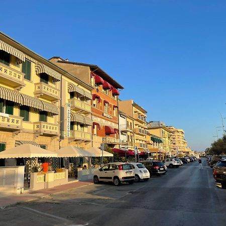 Hotel Valdinievole Lido di Camaiore Buitenkant foto